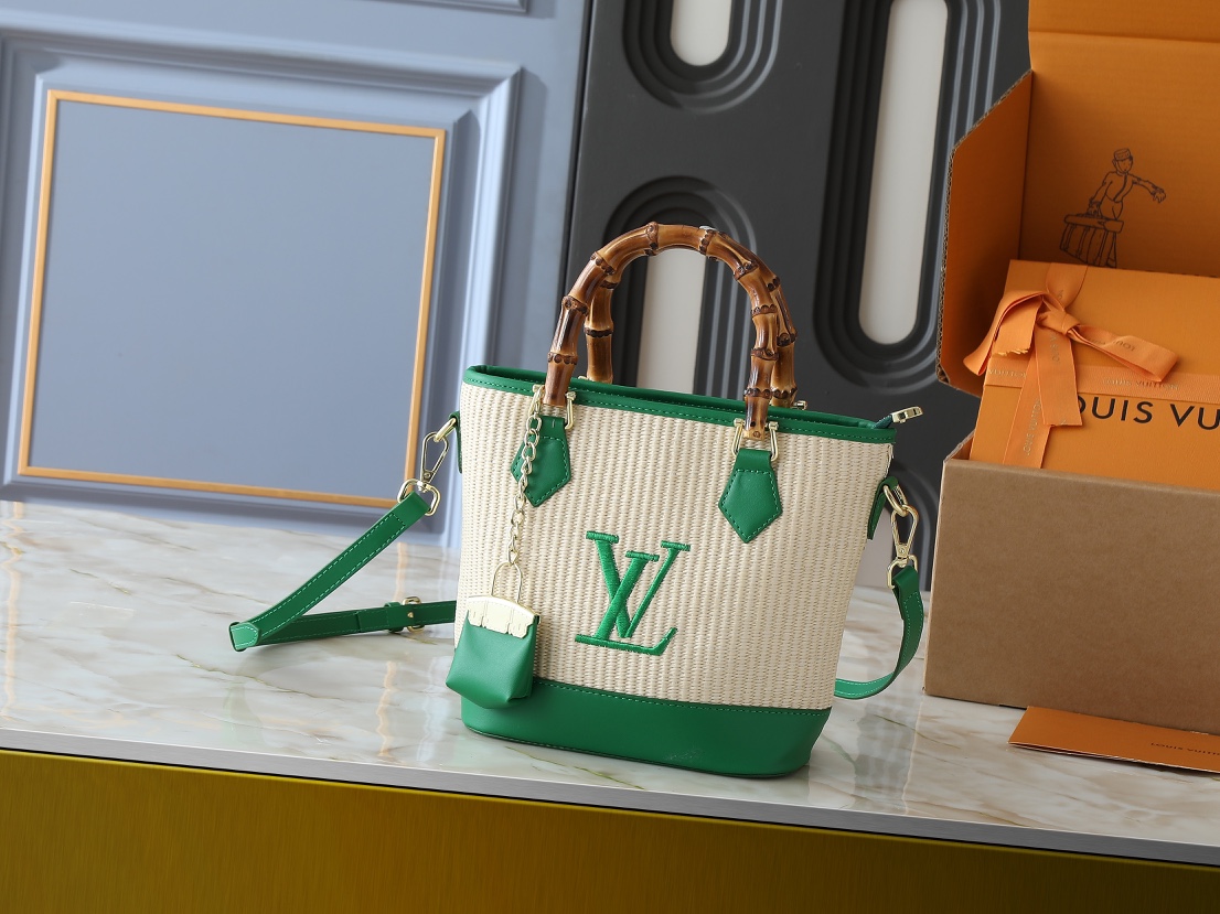 Louis Vuitton LV Classic Handbag Premium Canvas Model M14370 Padlock Detail Everyday Carry Luxury Accessory